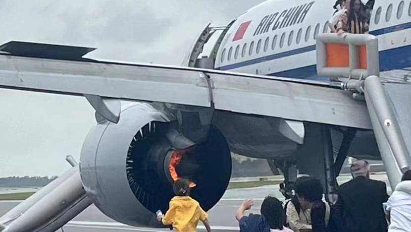 Changi Airport closes runway for 3 hours after Air China flight catches fire Changi Airport closes runway for 3 hours after Air China flight catches fire