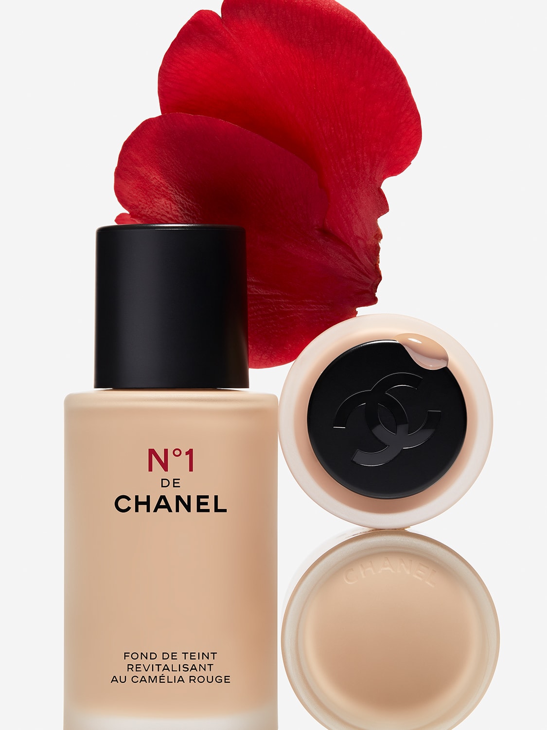 chanel camellia rouge