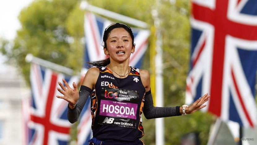 Kipruto takes maiden London Marathon title, Yehualaw storms to victory Kipruto takes maiden London Marathon title, Yehualaw storms to victory