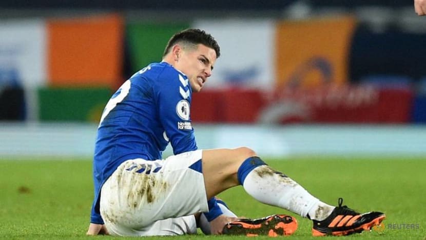 Soccer-Everton's Rodriguez to return from injury for Palace game Soccer-Everton's Rodriguez to return from injury for Palace game
