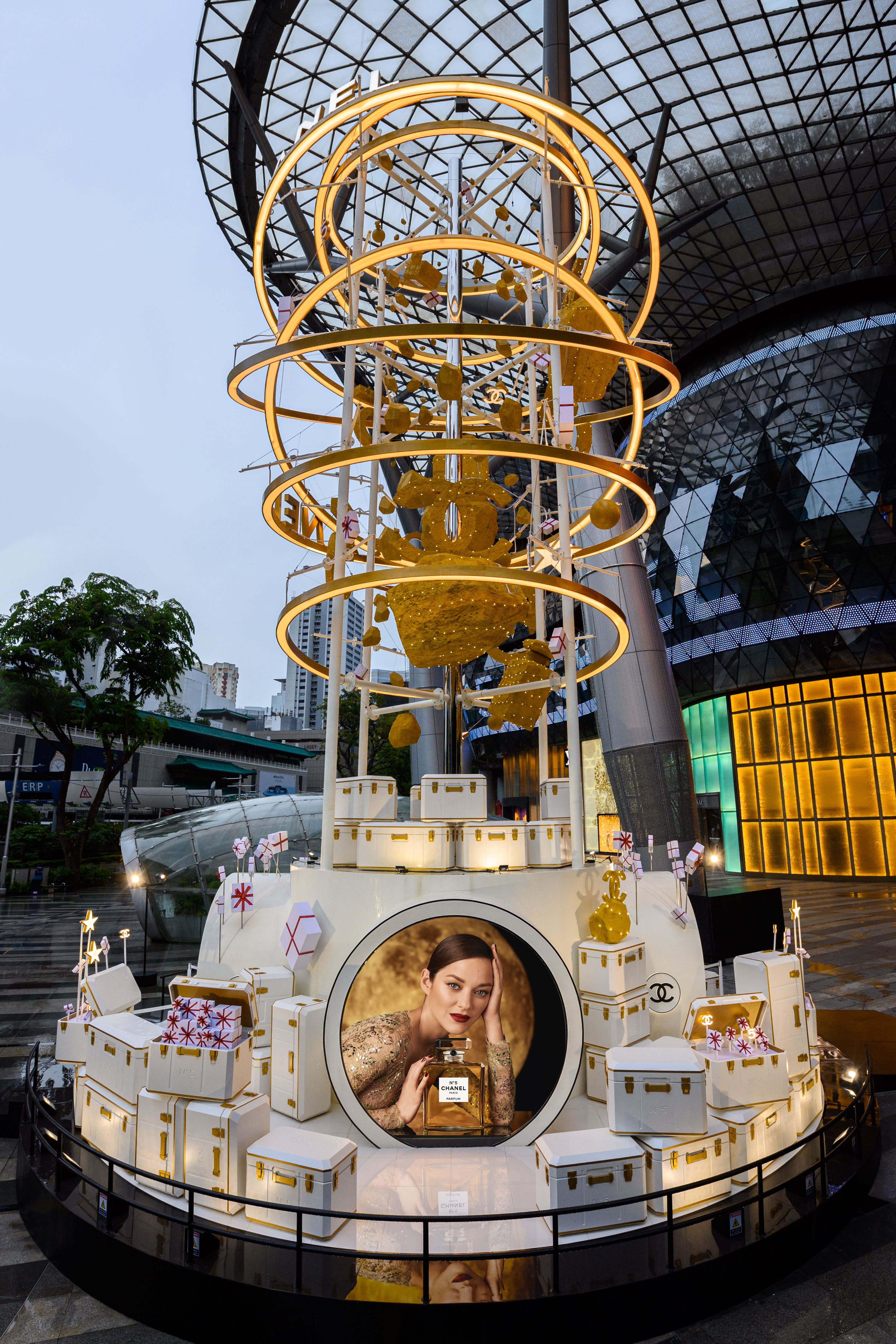 At ION Orchard, witness Chanel's tallest festive installation in the world  - CNA Luxury