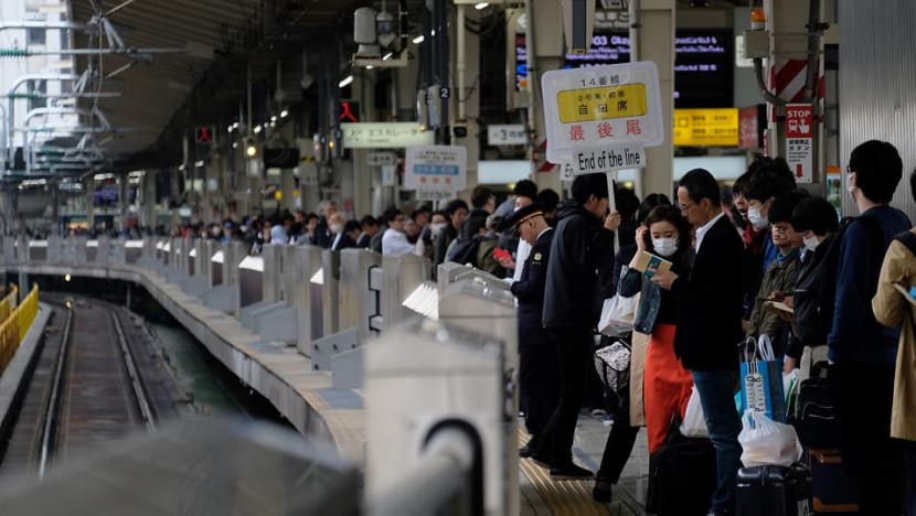 Japan lifts coronavirus travel curbs to help economy bounce back