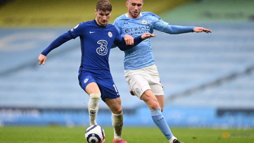Soccer-City made to wait for title after losing at home to Chelsea Soccer-City made to wait for title after losing at home to Chelsea