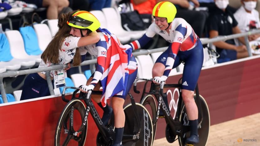 Olympics-Cycling-Kenny seals historic fifth gold, Lavreysen sprints to glory Olympics-Cycling-Kenny seals historic fifth gold, Lavreysen sprints to glory