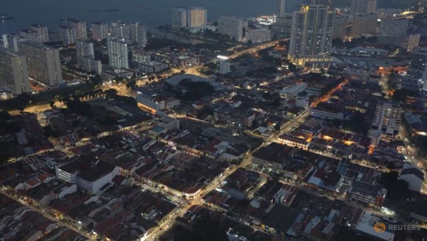 Malaysia's April exports plunge 24%, biggest fall in decade Malaysia's April exports plunge 24%, biggest fall in decade