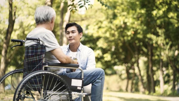 How likely are you to develop Alzheimer's disease if your family has a history of dementia?