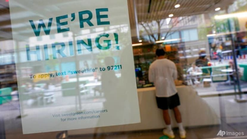 US unemployment claims fall to a pandemic low of 498,000 US unemployment claims fall to a pandemic low of 498,000