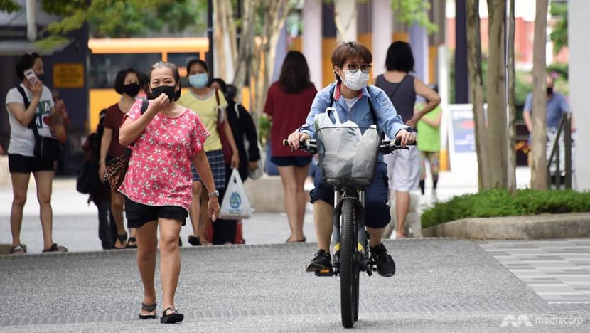 Household members can go out in groups of more than 2 for 'essential activities': Ong Ye Kung Household members can go out in groups of more than 2 for 'essential activities': Ong Ye Kung