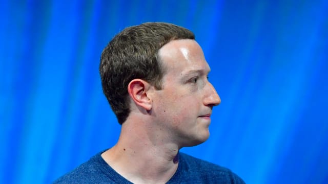 Facebook等社交平台全球大瘫痪 扎克伯格道歉