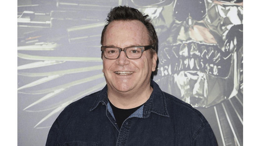 Tom Arnold files for divorce from Ashley Groussman Tom Arnold files for divorce from Ashley Groussman