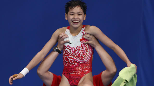 三次满分一跳成名！中国14岁小将全红婵跳台无敌