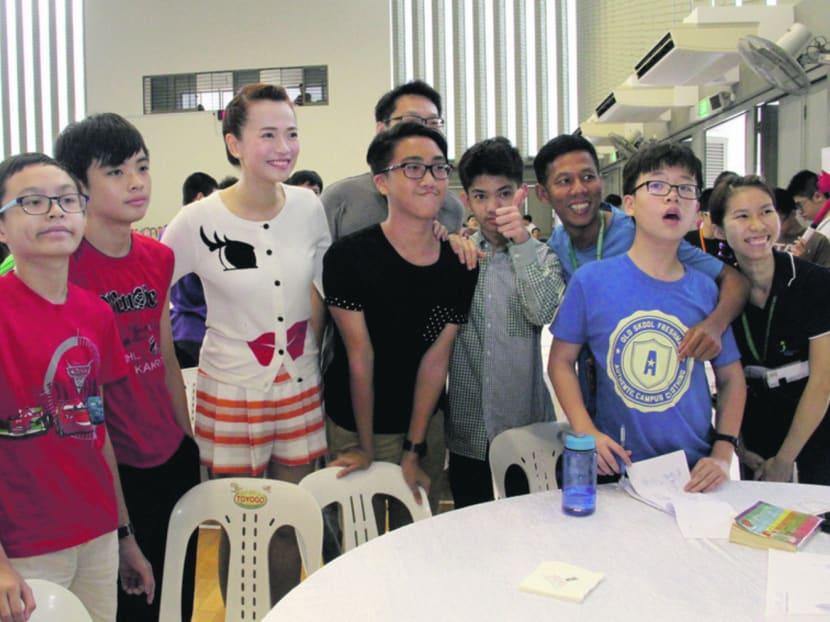 Felicia Chin, Elvin Ng visit autism-focused school