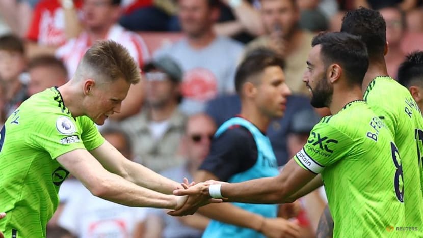 Fernandes on target as Manchester United sink Southampton