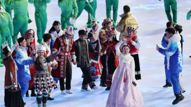 北京冬奥运开幕式发生韩服争议 中国驻韩国大使馆表态