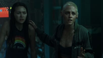 Underwater Review: You Need Night-Vision Goggles To Enjoy Kristen Stewart’s Aquatic Monster Romp