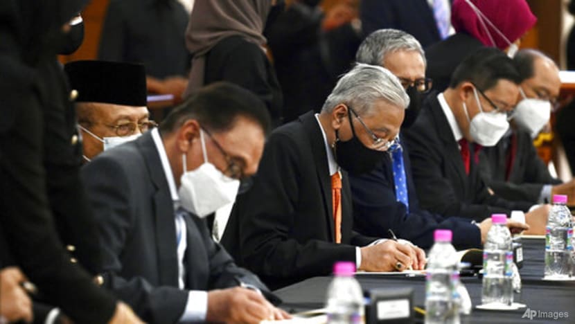 5 key takeaways from bipartisan cooperation MOU between Malaysian government and opposition Pakatan Harapan 