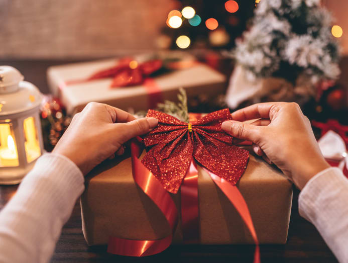 21 Christmas gift ideas for everyone in your life: The K-pop fan, Netflix  junkie and more - CNA Lifestyle