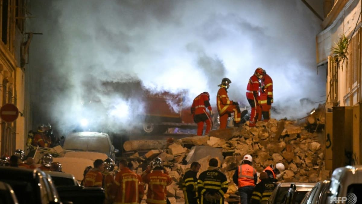 Marseille building collapse injures two, fire hampers search - CNA