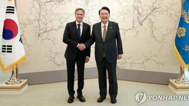韩国总统与美国国务卿会面 双方强调以民主为导向