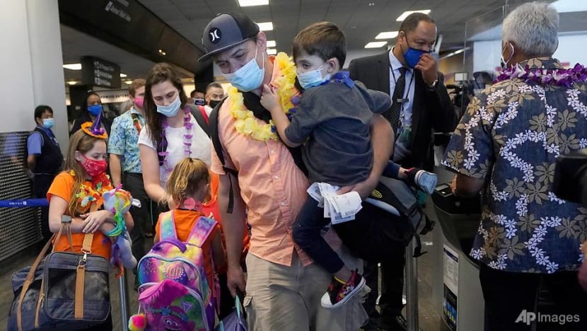 Tourists return to Hawaii amid ever-changing COVID-19 pandemic rules Tourists return to Hawaii amid ever-changing COVID-19 pandemic rules