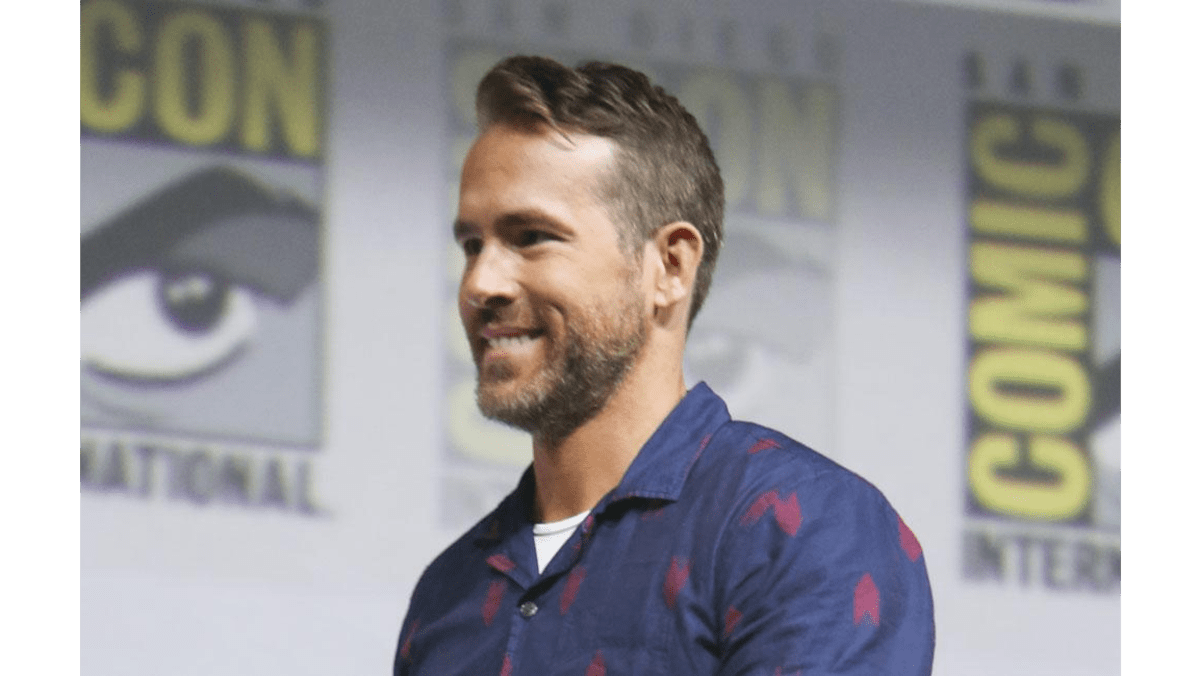 Ryan Reynolds Calls Hugh Jackman A Fraud 8days 