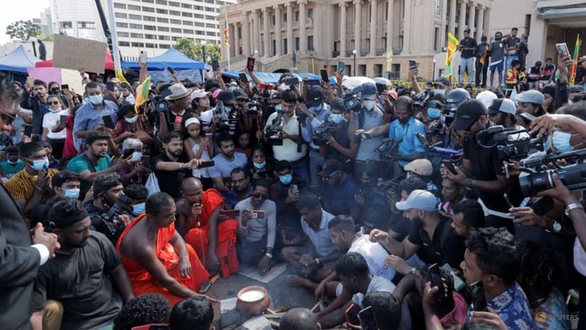 Thousands of Sri Lankans celebrate New Year at anti-government protest site Thousands of Sri Lankans celebrate New Year at anti-government protest site