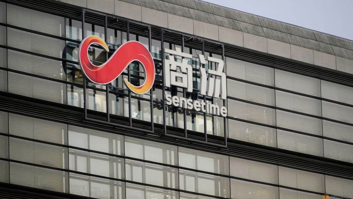 Saham SenseTime dibuka naik 1,6 persen dalam debutnya di Hong Kong