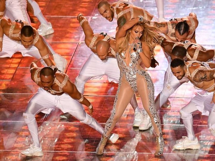 Jennifer Lopez's bathroom selfie sparks body positivity challenge for mothers Jennifer Lopez's bathroom selfie sparks body positivity challenge for mothers