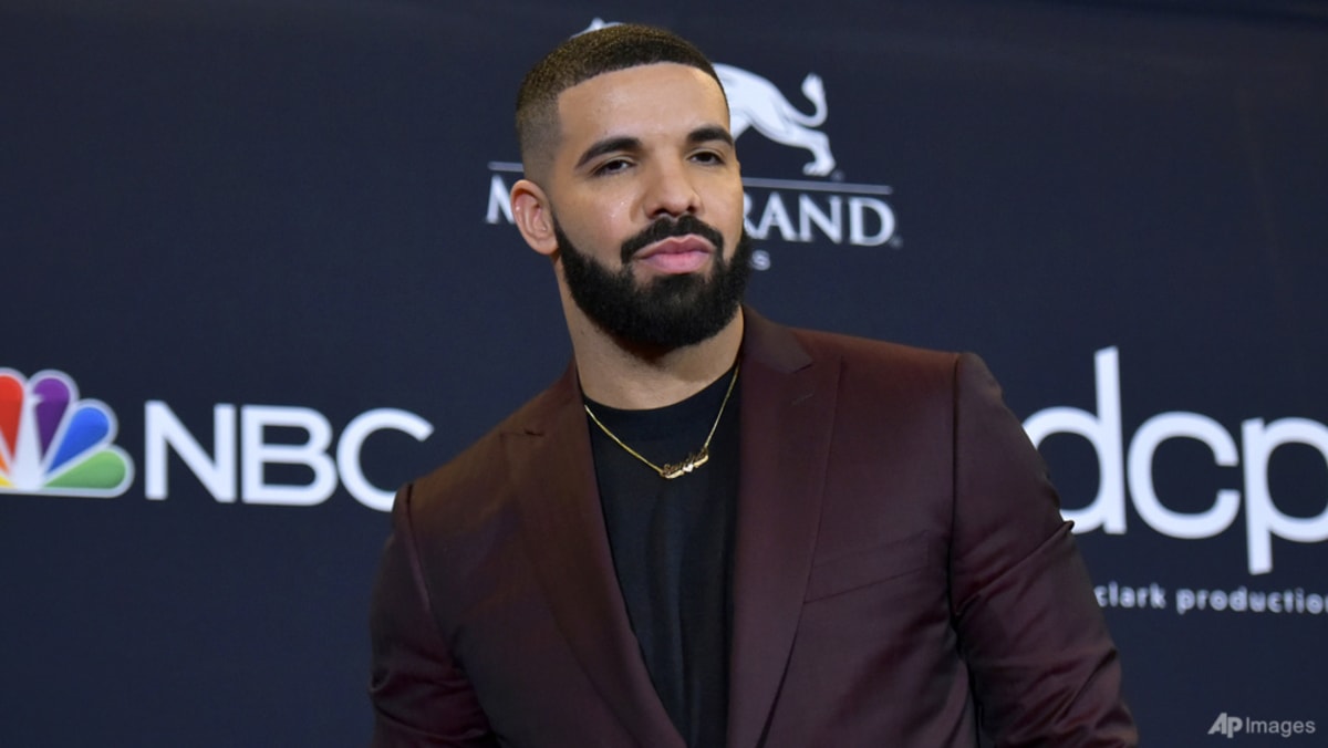 Police investigating shooting outside rapper Drake's mansion that left security guard wounded