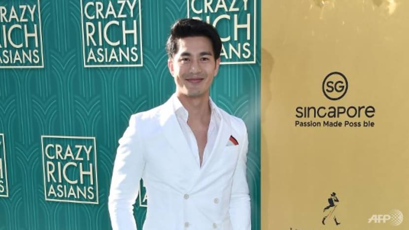 Crazy Rich Asians premiere: Warner Bros says 'extreme heat' caused Singapore logo letters to melt off