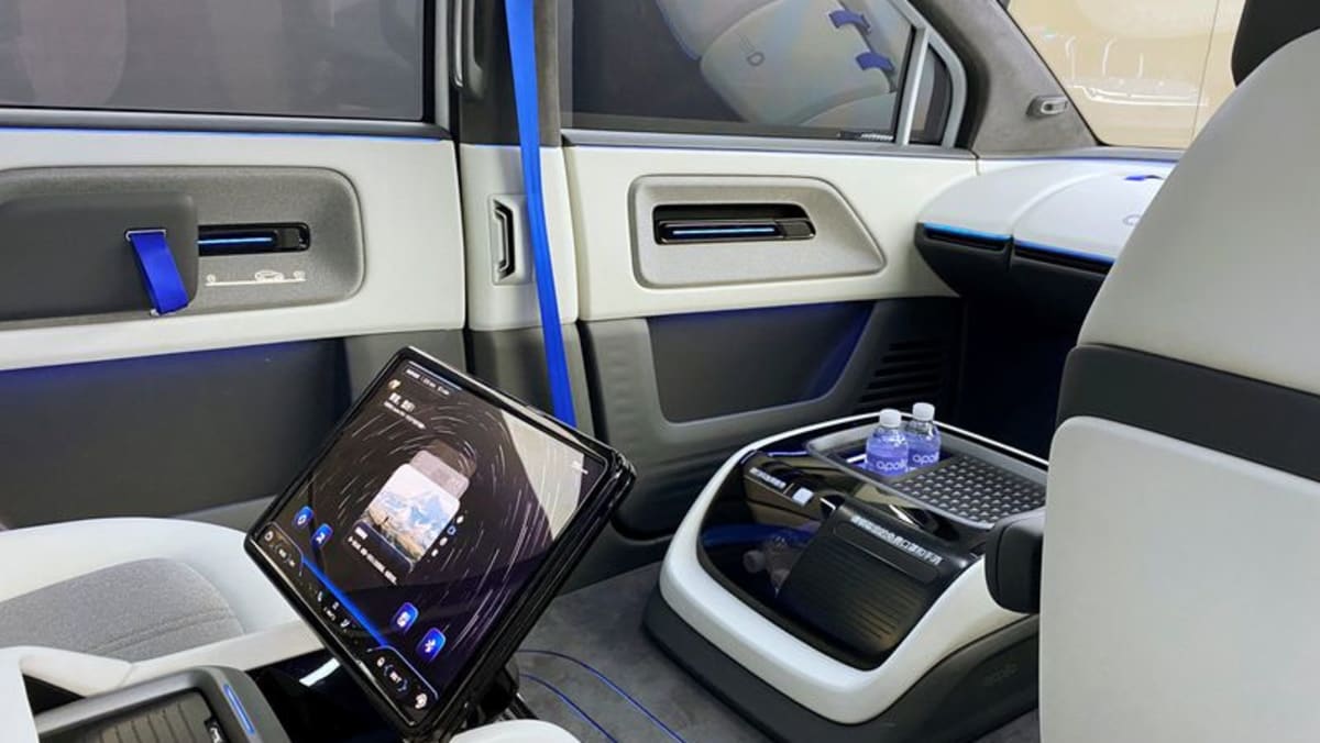 Baidu unveils autonomous vehicle without steering wheel - CNA image