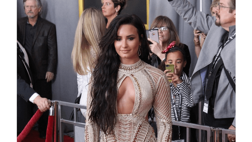 Demi Lovato to sing national anthem at Mayweather-McGregor