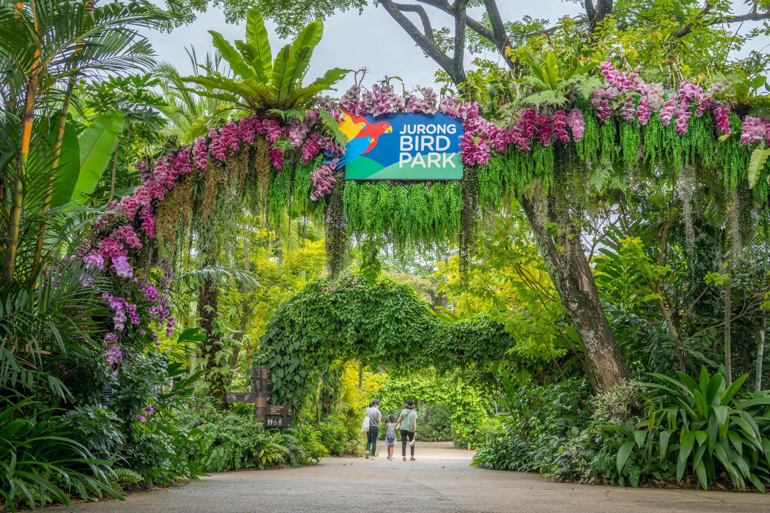 A view of the entrance plaza of Jurong Bird Park in 2022. A view of the entrance plaza of Jurong Bird Park in 2022.