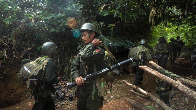 缅甸克钦独立军称击落军方直升机 致六士兵死亡