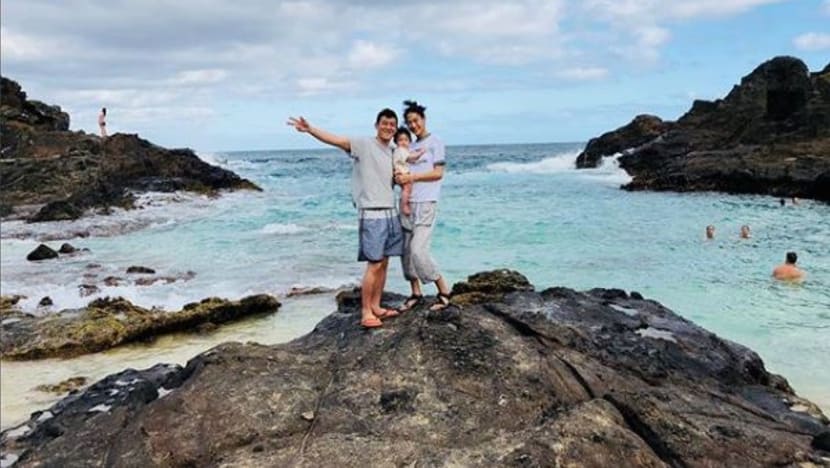 Edison Chen Shows Off Daughter And Supermodel Wife In Hawaii