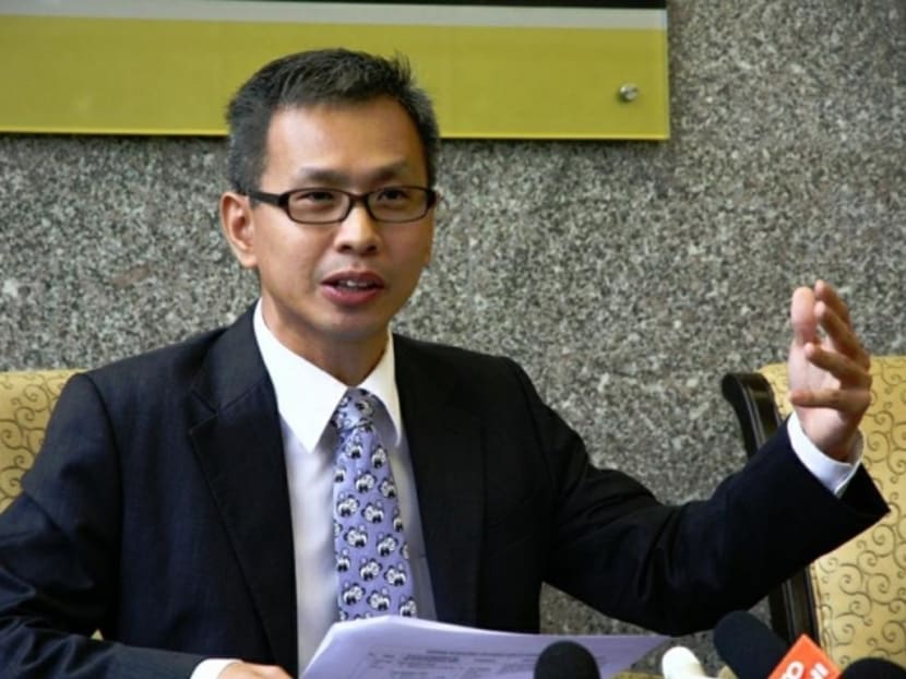 DAP’s Tony Pua escalates his criticism of Deloitte Malaysia, accusing the firm of helping the 1MDB mask its losses by failing to properly account for the US$993 million. Photo: Malay Mail Online