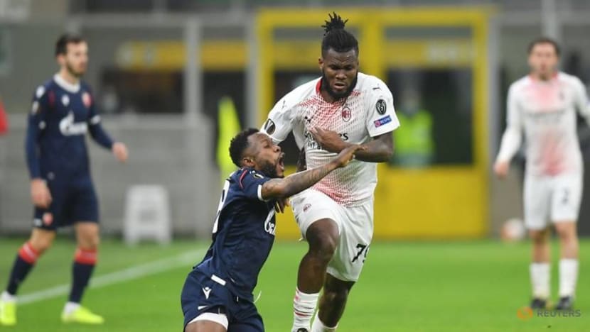 Football: Milan limp through on away goals after draw with Red Star Football: Milan limp through on away goals after draw with Red Star