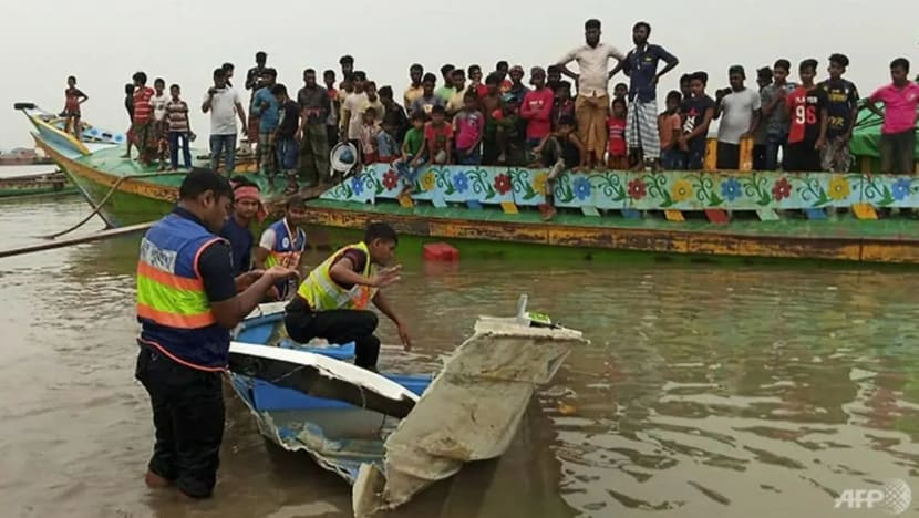 26 maut bot sarat penumpang terbalik di Bangladesh