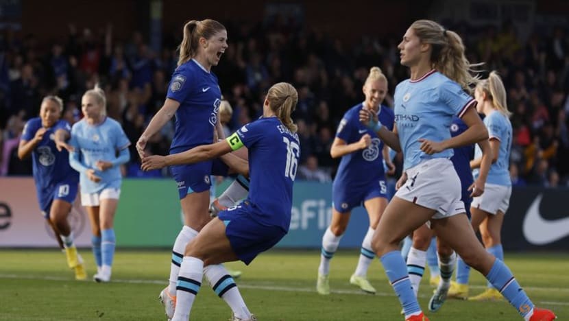 Chelsea beat Man City after Arsenal and Spurs set WSL crowd record Chelsea beat Man City after Arsenal and Spurs set WSL crowd record