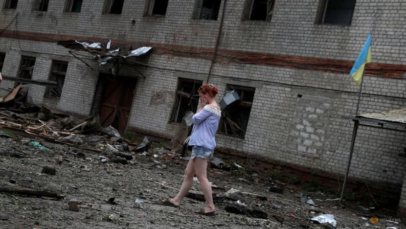Ukrainians hold out as Russia storms eastern city on war's 100th day Ukrainians hold out as Russia storms eastern city on war's 100th day