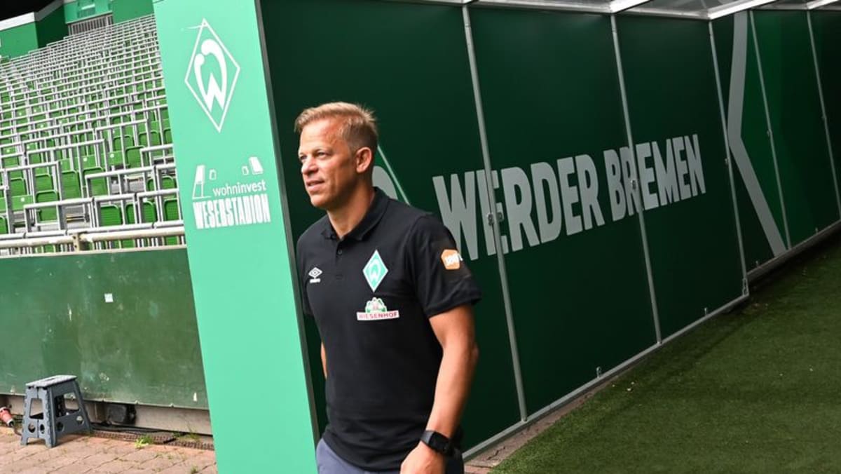 Pelatih Werder Anfang berhenti karena penyelidikan sertifikat vaksin