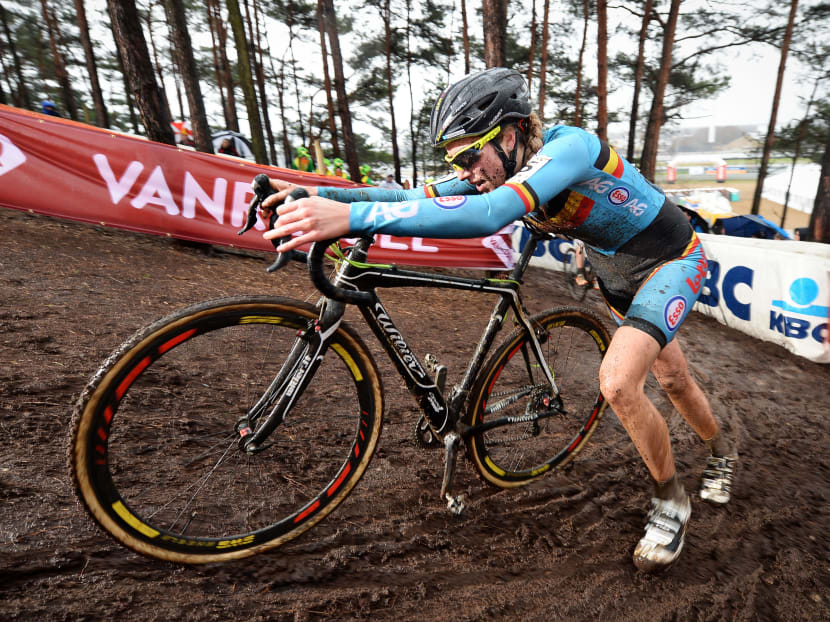 Belgian Femke Van Den Driessche races during the women's U23 race at the world championships cyclocross cycling, in Heusden-Zolder, on January 30, 2016. Photo: AFP