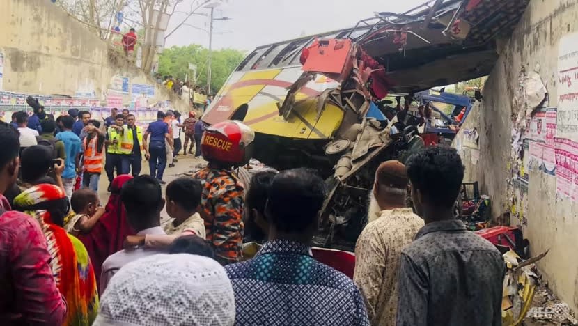 19 maut dalam nahas bas di Bangladesh