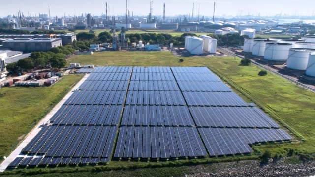 裕廊集团计划安装太阳能板 扩大工业区太阳能发电量