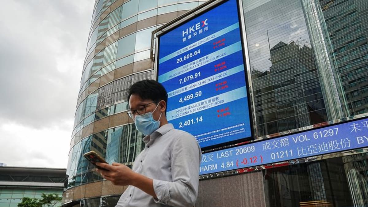China Vanke unit Onewo stock to fall 7.5% in Hong Kong trading debut