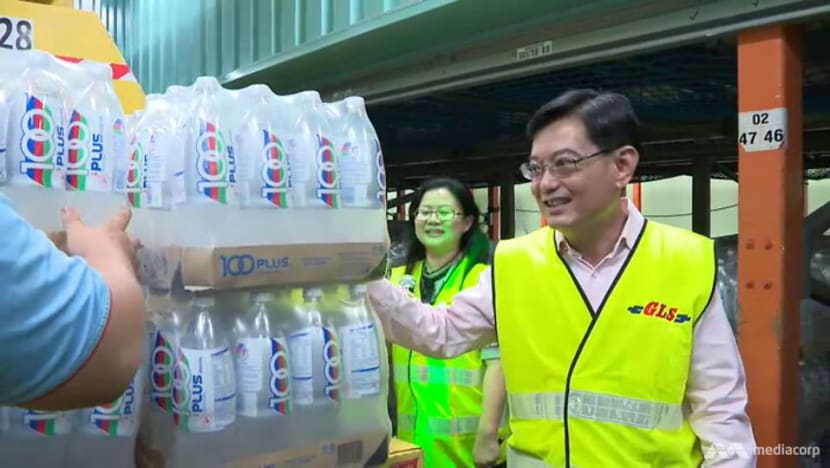 Budget 2019 to focus on helping companies embrace tech, workers learn new skills: Heng Swee Keat Budget 2019 to focus on helping companies embrace tech, workers learn new skills: Heng Swee Keat