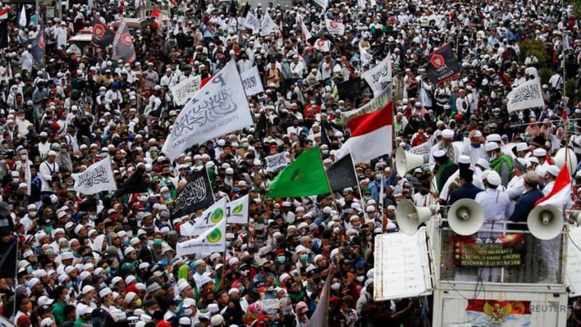 Indonesian Muslims protest France's defence of cartoon Indonesian Muslims protest France's defence of cartoon