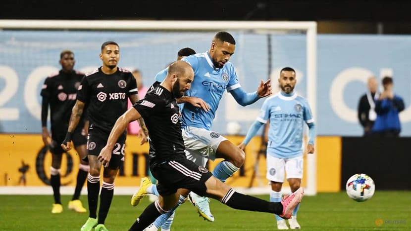 Soccer-Higuain's 'dream is over' as Argentine brings curtain down on career Soccer-Higuain's 'dream is over' as Argentine brings curtain down on career