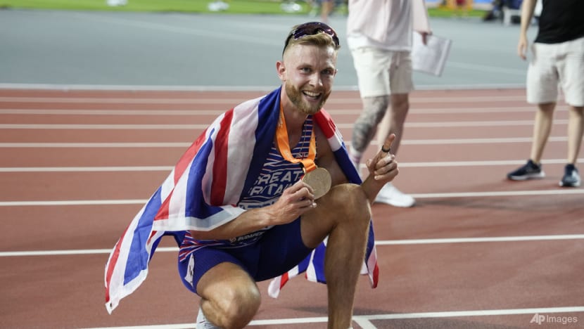 Briton Kerr stuns Ingebrigtsen to win 1,500m gold