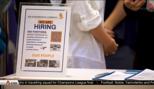 Long wait for interviews as job seekers throng aviation jobs fair on first day | Video